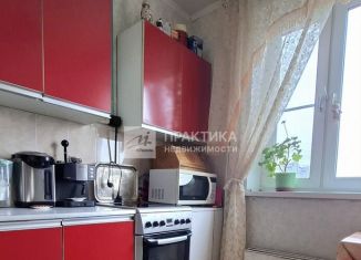 Продажа 3-комнатной квартиры, 61.4 м2, Москва, Братеевская улица, 33к1, метро Алма-Атинская