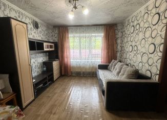 Сдается 3-комнатная квартира, 60 м2, Мыски, улица 50 лет Пионерии, 17