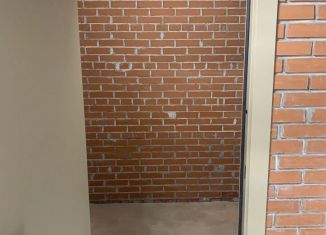 Продаю гараж, 10 м2, Тюмень, улица Николая Машарова, 8