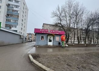 Продам торговую площадь, 52 м2, Нефтекамск, улица Ленина, 1