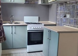 Сдам в аренду 1-комнатную квартиру, 32 м2, Краснодар, улица Плиева, 2