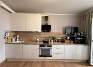 Продается двухкомнатная квартира, 56.3 м2, Оренбургская область, улица Берёзка, 2/4