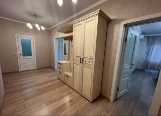 Продам 2-ком. квартиру, 81 м2, Краснодар, улица имени П.М. Гаврилова, 27к1, Западный округ