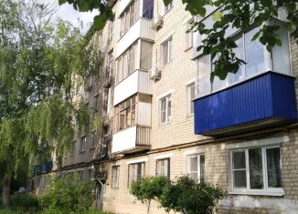 Сдам в аренду двухкомнатную квартиру, 46 м2, Жигулёвск, микрорайон В-1, 3