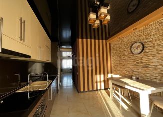 Четырехкомнатная квартира на продажу, 85.8 м2, Геленджик, Восточный переулок, 40