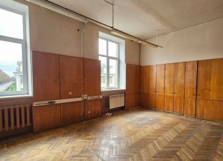 Сдам в аренду офис, 12 м2, Петергоф, Фабричная улица, 1