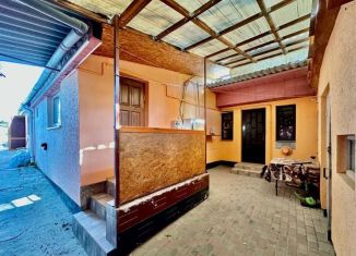 Продаю трехкомнатную квартиру, 49.9 м2, Саки, Промышленная улица, 6Б