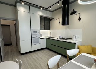 Трехкомнатная квартира на продажу, 90.4 м2, Орёл, микрорайон Наугорский, Наугорское шоссе, 62