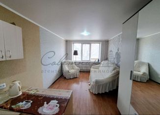 Продаю 1-ком. квартиру, 23 м2, Старый Оскол, микрорайон Молодогвардеец, 2