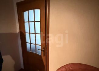 Продам 3-комнатную квартиру, 100 м2, Махачкала, улица Магомета Гаджиева, 194