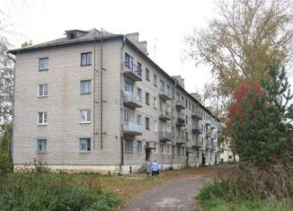 Продается двухкомнатная квартира, 43.4 м2, посёлок Краснофарфорный, площадь Ленина, 9