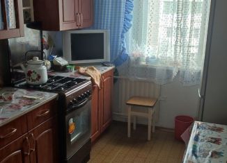 Продажа трехкомнатной квартиры, 67.4 м2, рабочий посёлок Дедовичи, улица Егорова, 30