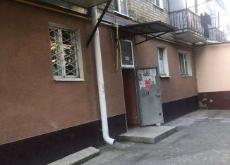 Продажа 2-ком. квартиры, 42.5 м2, Карачаевск, улица Ленина