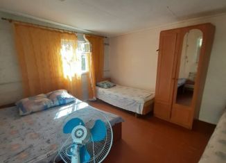 Сдача в аренду комнаты, 10 м2, Крым, Приморская улица, 10