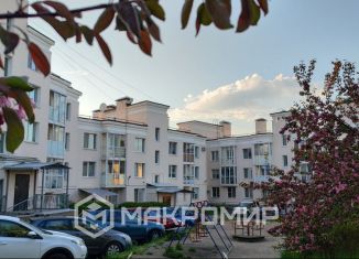 Продается 1-комнатная квартира, 39 м2, Ломоносов, Еленинская улица, 4