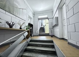 Сдача в аренду трехкомнатной квартиры, 88 м2, Москва, Новинский бульвар, 18с1, Новинский бульвар