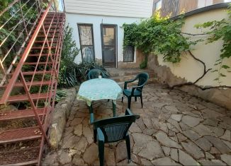 Сдаю дом, 25 м2, посёлок городского типа Орджоникидзе, Подгорная улица, 7