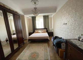 Продаю 2-ком. квартиру, 85 м2, Избербаш, улица Гамидова, 85А