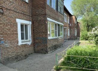 Продажа трехкомнатной квартиры, 69.5 м2, посёлок городского типа Берёзовка, улица Юности, 4