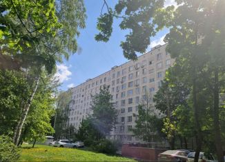 Сдаю в аренду четырехкомнатную квартиру, 80 м2, Москва, Байкальская улица, 42к2