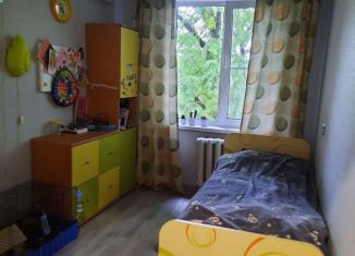 Сдам в аренду 3-комнатную квартиру, 55 м2, Краснодар, улица Фёдора Лузана, 15, улица Федора Лузана