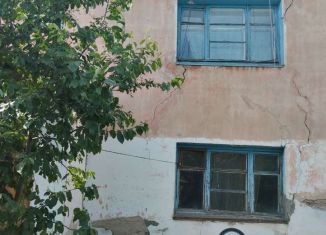 Продается двухкомнатная квартира, 39.5 м2, село Ярково, улица Подгорбунского, 12