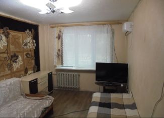Двухкомнатная квартира на продажу, 46 м2, Алупка, улица Василия Сурикова, 2
