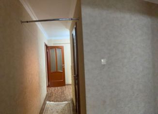 Продам 4-комнатную квартиру, 100 м2, Кизляр, улица Циолковского, 2Б