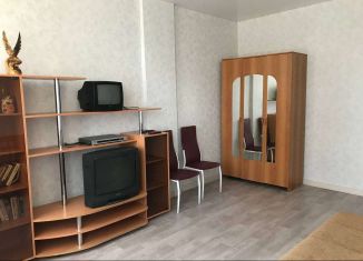 Сдаю 3-ком. квартиру, 65 м2, Людиново, улица Ленина, 7