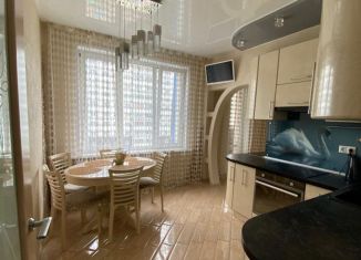 Сдаю 2-ком. квартиру, 70 м2, Новосибирск