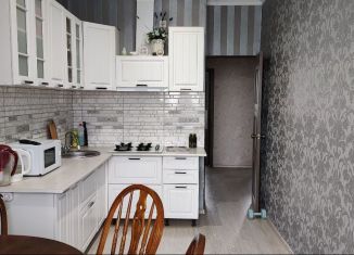 Продается 4-ком. квартира, 120 м2, Астрахань, улица Косиора, 11, Трусовский район