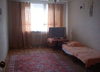 Продается 1-ком. квартира, 40 м2, поселок городского типа Алексеевка, Невская улица, 41