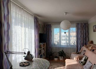 Продаю 4-комнатную квартиру, 73 м2, Санкт-Петербург, Поэтический бульвар, 5, метро Проспект Просвещения