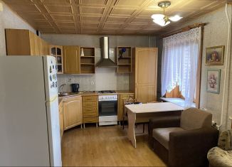 Сдается 3-комнатная квартира, 65 м2, Самара, Магнитогорская улица, 5, Железнодорожный район