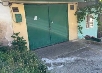 Продаю гараж, 30 м2, Туапсе, улица Кириченко