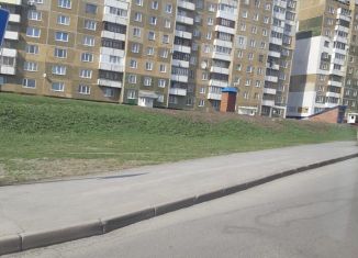 Сдается трехкомнатная квартира, 62 м2, Кемерово, Молодёжный проспект, 9В