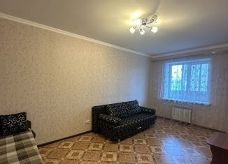 Продаю однокомнатную квартиру, 45 м2, Чебоксары, улица Фёдора Гладкова, 36