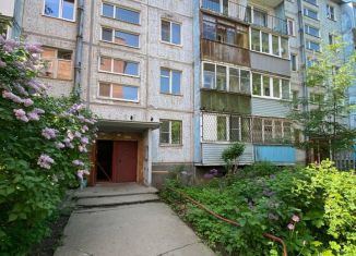 Продам 3-комнатную квартиру, 61.1 м2, Гатчина, улица Филиппова, 2