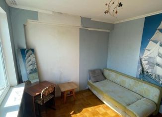 Продам трехкомнатную квартиру, 50 м2, Краснодарский край, улица Атарбекова, 28