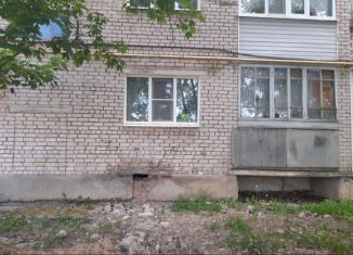 Продается 2-комнатная квартира, 49.6 м2, Новгородская область, Молодогвардейская улица, 20