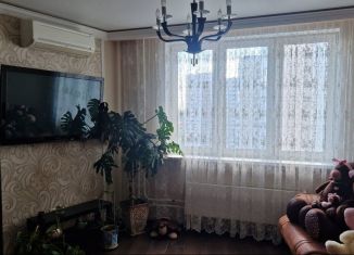 Сдается в аренду двухкомнатная квартира, 50 м2, Екатеринбург, улица Краснолесья, 30, Академический район