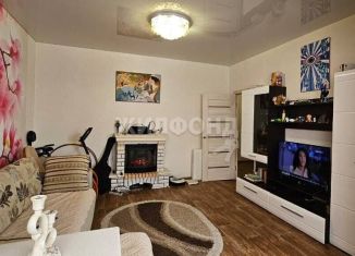 Продаю 3-комнатную квартиру, 62 м2, Астрахань, улица Бориса Алексеева, 63