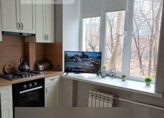 Продается 2-комнатная квартира, 55 м2, Хабаровский край, проспект Мира, 47
