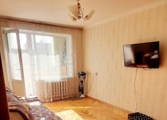 Продается двухкомнатная квартира, 48 м2, Невинномысск, улица Гагарина, 43