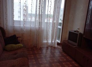 1-комнатная квартира в аренду, 42 м2, Луга, проспект Володарского