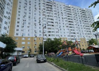Сдается в аренду трехкомнатная квартира, 74.3 м2, Москва, улица Олеко Дундича, 7, район Филёвский Парк