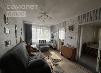 Продажа 4-комнатной квартиры, 59.9 м2, Алапаевск, улица Тюрикова, 15