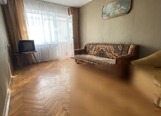 Сдам в аренду трехкомнатную квартиру, 50 м2, Анапа, Крымская улица