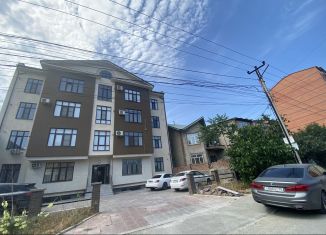 Аренда двухкомнатной квартиры, 91 м2, Махачкала, Кородинская улица, 21, Ленинский район