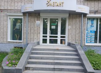 Продаю торговую площадь, 86.8 м2, Асбест, Ленинградская улица, 35